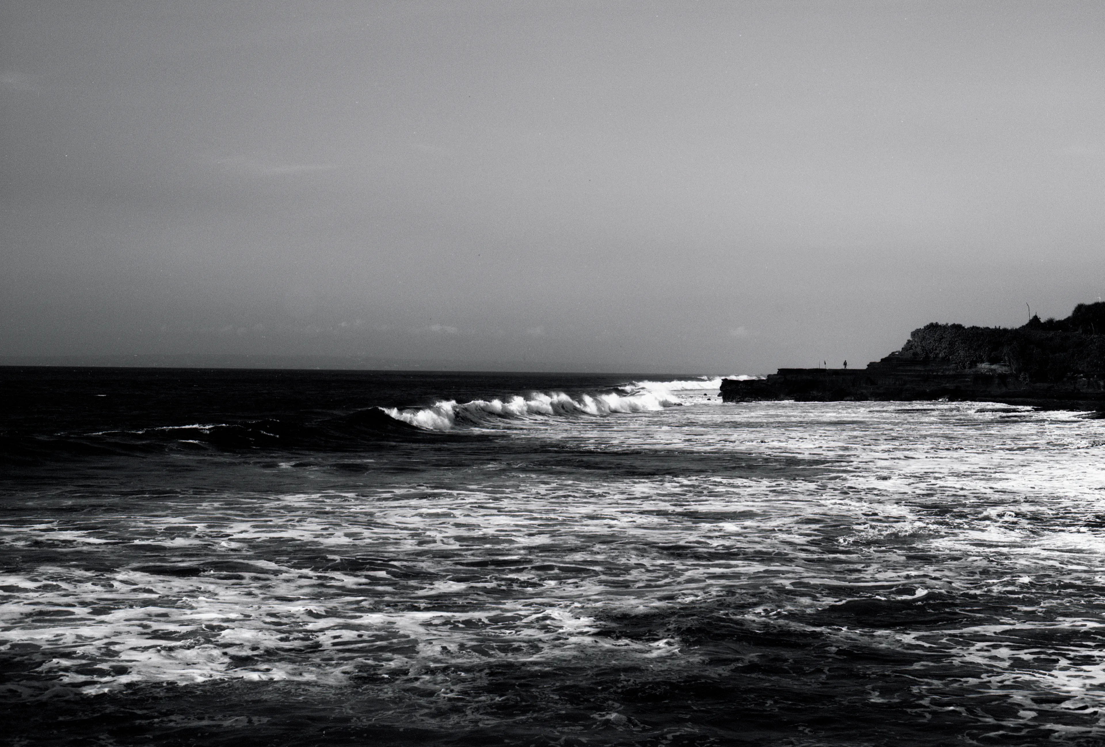 tanah lot bay